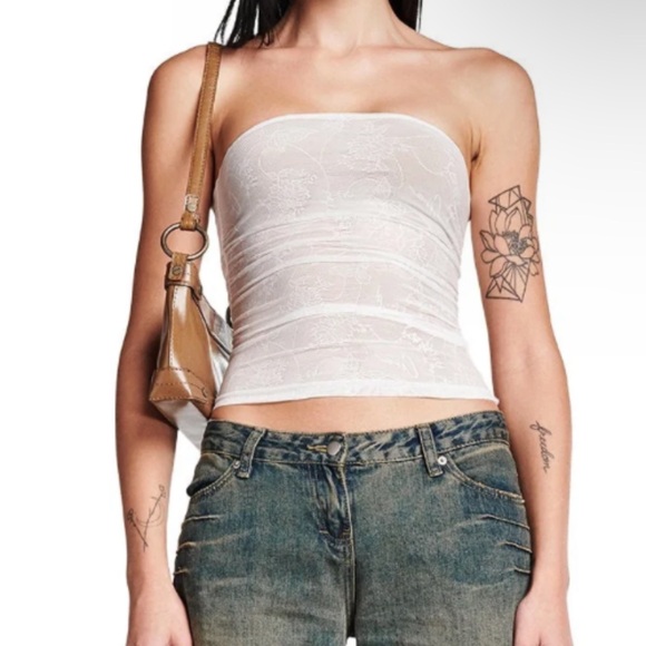 I am Gia top - Picture 2 of 4